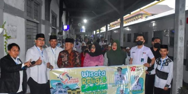 (Plt) Walikota Tanjungbalai J Waris Tholib Melepas Keberangkatan 100 Anak Yatim, Yang Akan Mengikuti “Wisata Edukasi Dan Religi”