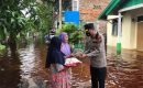Polres Dumai Beri Bantuan Kepada Korban Terdampak Bencana Banjir