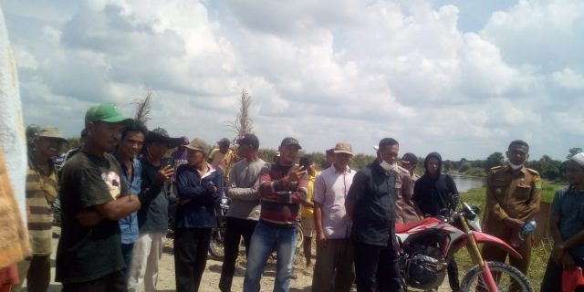 Kaum Nelayan Desa Simangalam Siap Mati Hadapi PT Karya Sari Sentosa.