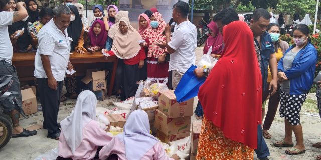 Lagi-Lagi BULOG Dumai, KADIN dan Pemerintah Kota Dumai Adakan Pasar Murah di Kelurahan Tanjung Penyembal